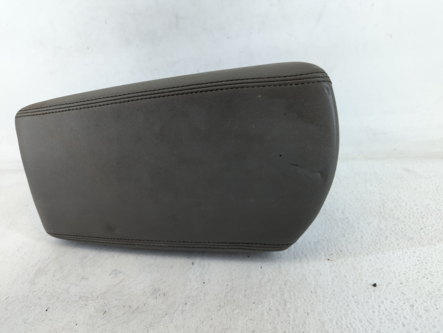 2015 Chevrolet Malibu Center Console Armrest Cover Lid Fits OEM Used Auto Parts - Oemusedautoparts1.com