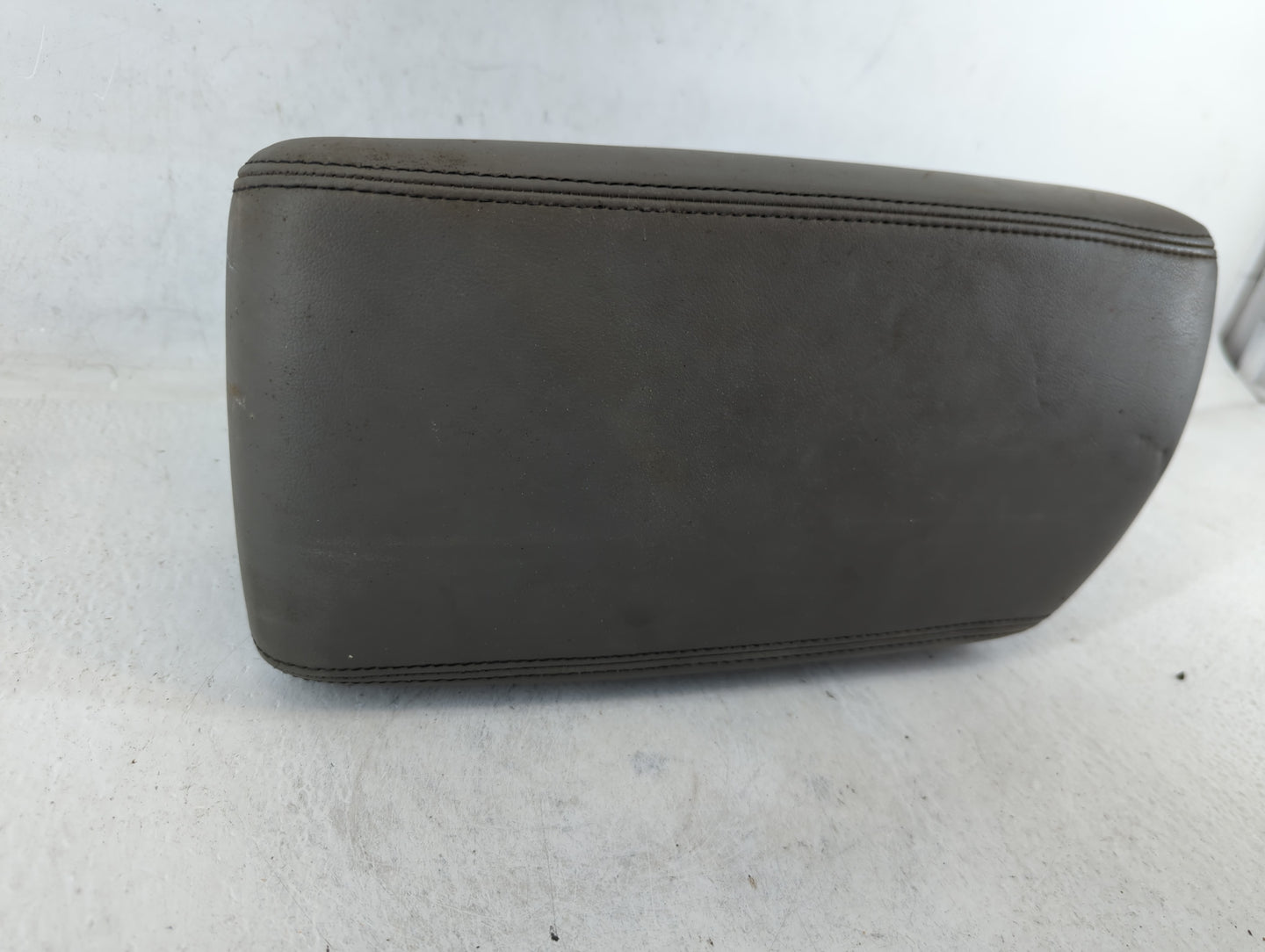 2015 Chevrolet Malibu Center Console Armrest Cover Lid Fits OEM Used Auto Parts - Oemusedautoparts1.com