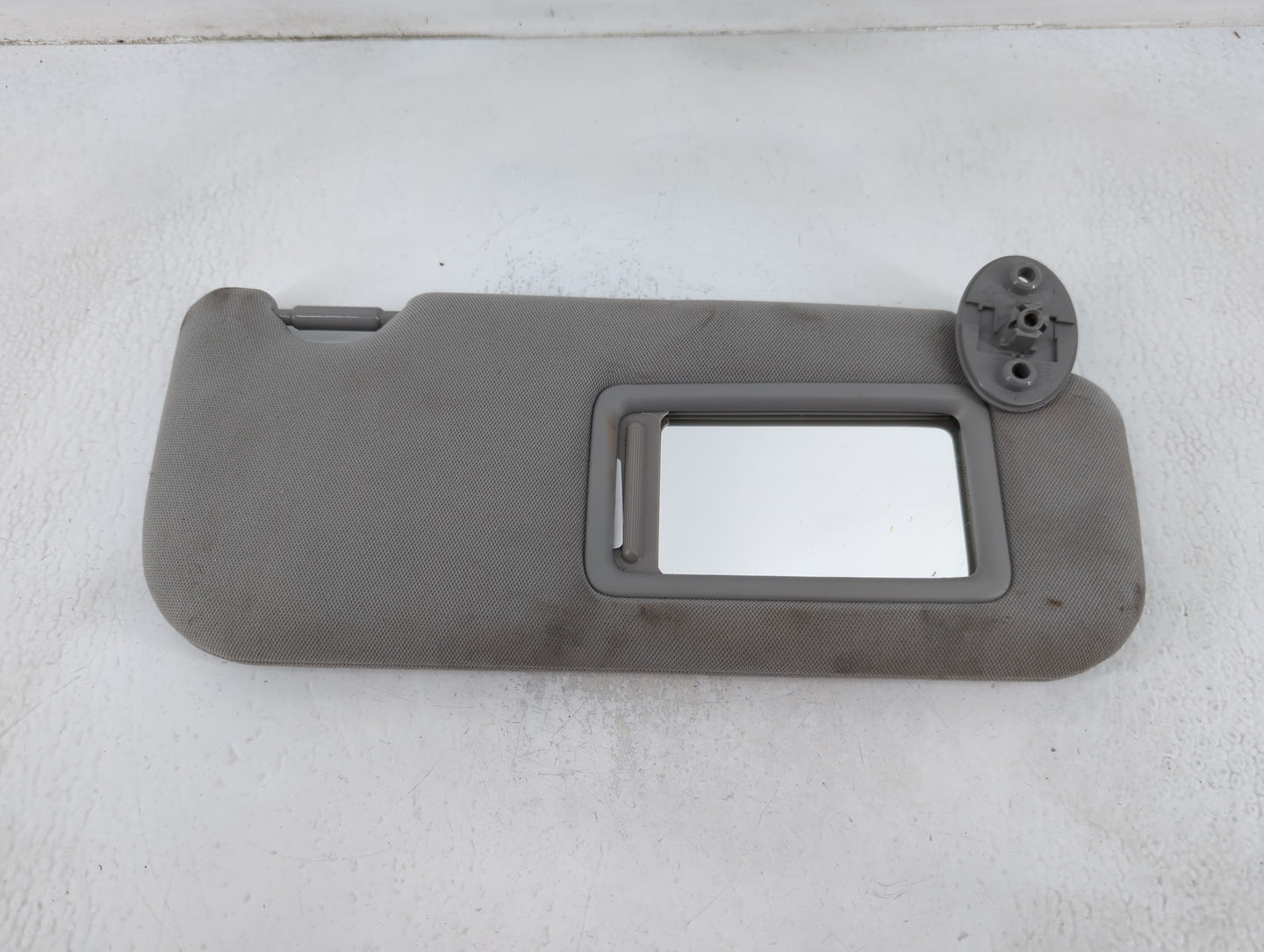 2018-2022 Toyota Camry Sun Visor Shade Replacement Passenger Right Mirror Fits Fits 2018 2019 2020 2021 2022 OEM Used Auto Parts - Oemusedautoparts1.com