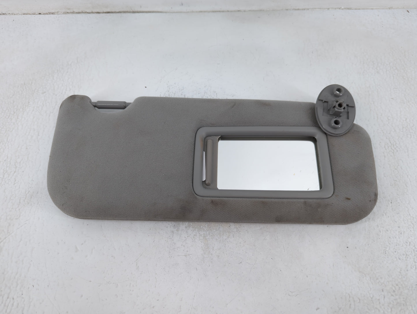 2018-2022 Toyota Camry Sun Visor Shade Replacement Passenger Right Mirror Fits Fits 2018 2019 2020 2021 2022 OEM Used Auto Parts - Oemusedautoparts1.com