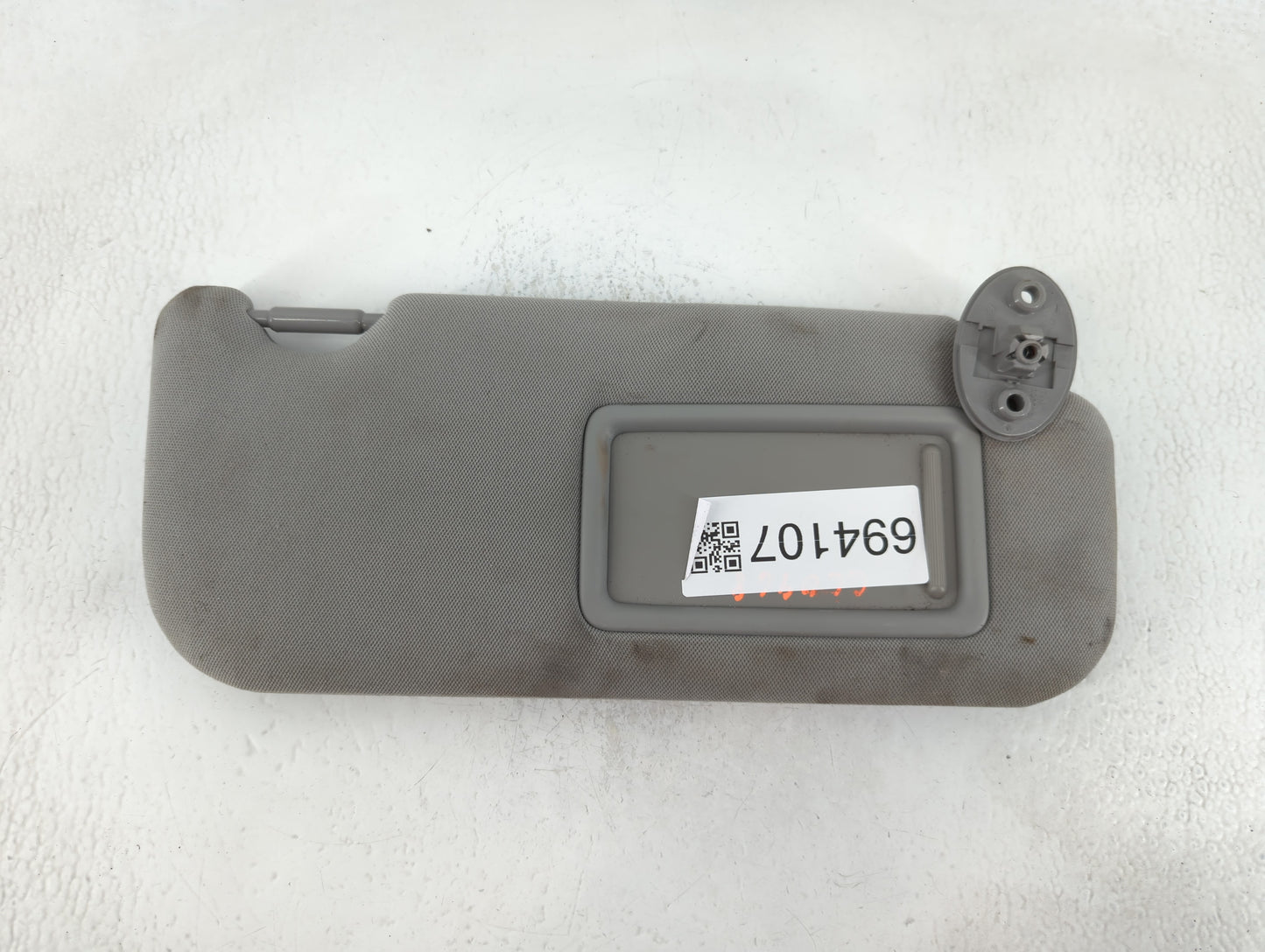 2018-2022 Toyota Camry Sun Visor Shade Replacement Passenger Right Mirror Fits Fits 2018 2019 2020 2021 2022 OEM Used Auto Parts - Oemusedautoparts1.com