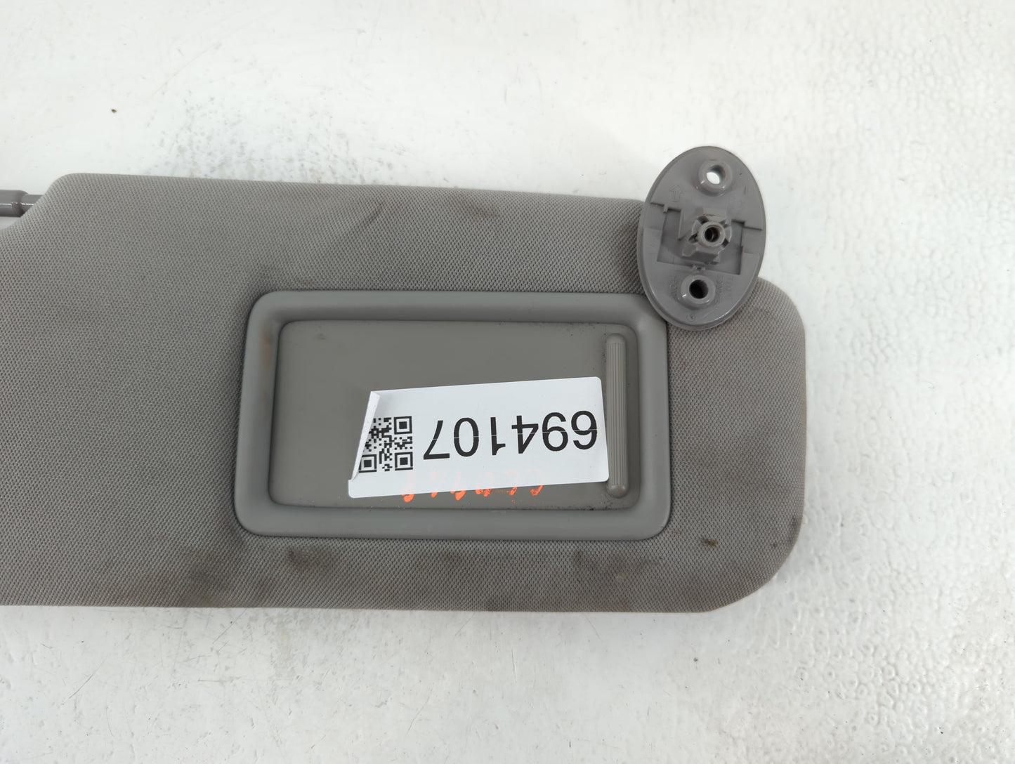 2018-2022 Toyota Camry Sun Visor Shade Replacement Passenger Right Mirror Fits Fits 2018 2019 2020 2021 2022 OEM Used Auto Parts - Oemusedautoparts1.com