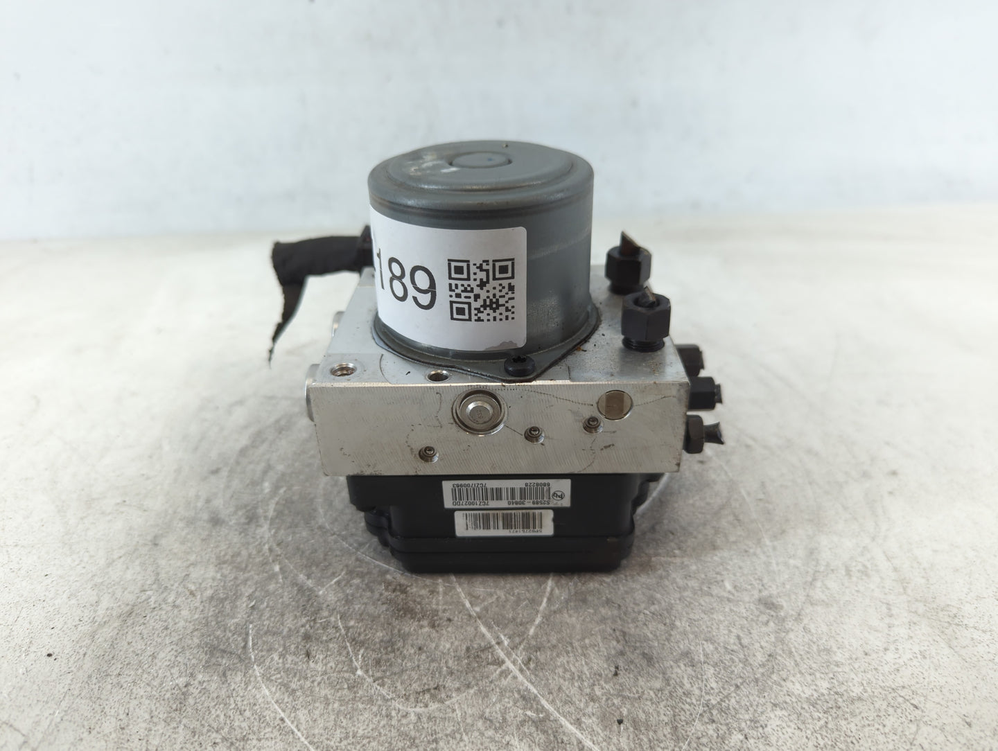 2019-2020 Hyundai Santa Fe ABS Pump Control Module Replacement P/N:61589-43200 Fits Fits 2019 2020 OEM Used Auto Parts - Oemusedautoparts1.com