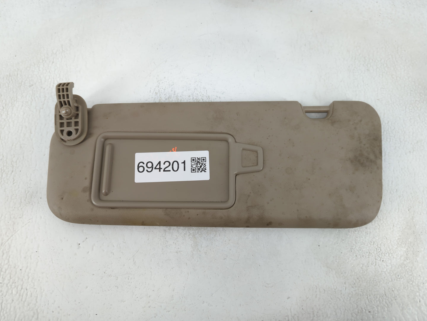 2017-2020 Hyundai Elantra Sun Visor Shade Replacement Driver Left Mirror Fits Fits 2017 2018 2019 2020 OEM Used Auto Parts - Oemusedautoparts1.com