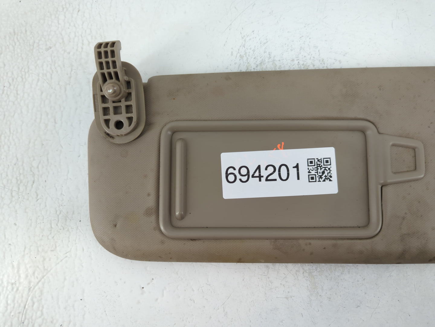 2017-2020 Hyundai Elantra Sun Visor Shade Replacement Driver Left Mirror Fits Fits 2017 2018 2019 2020 OEM Used Auto Parts - Oemusedautoparts1.com