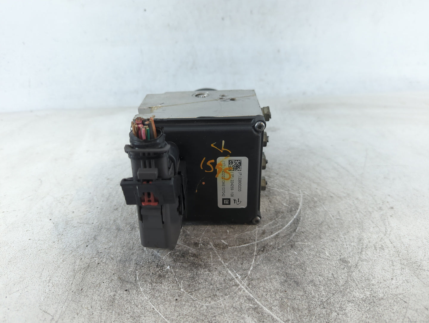 2012 Chevrolet Malibu ABS Pump Control Module Replacement P/N:224259-108 22800233 Fits OEM Used Auto Parts - Oemusedautoparts1.com