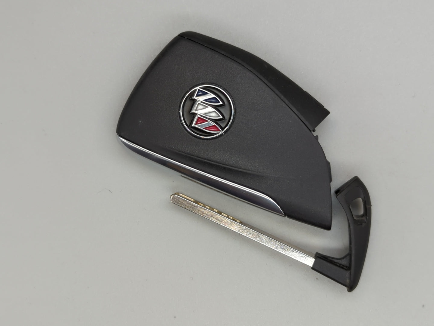 Buick Envision Keyless Entry Remote Fob XXXXXXXXX 13547571 5 buttons - Oemusedautoparts1.com