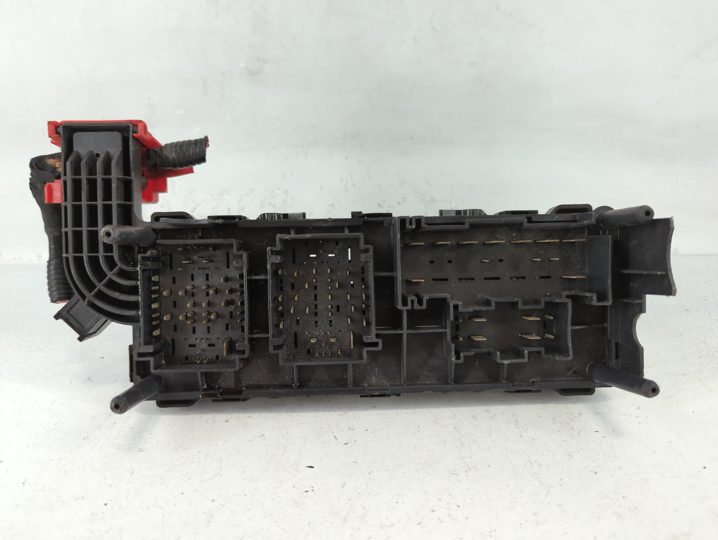 2015-2022 Nissan Pathfinder Fusebox Fuse Box Panel Relay Module P/N:68143314AE Fits Fits 2015 2016 2017 2018 2019 2020 2022 OEM Used Auto Parts - Oemusedautoparts1.com