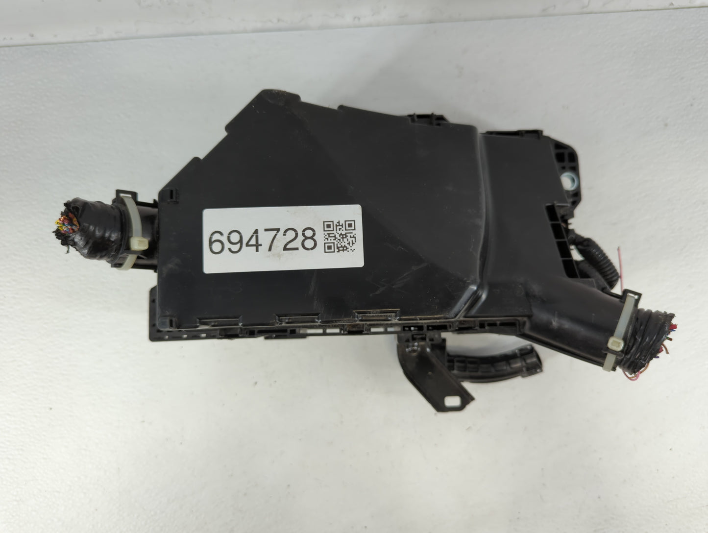 2018-2020 Honda Accord Fusebox Fuse Box Panel Relay Module P/N:30-TVA-A011 Fits Fits 2018 2019 2020 OEM Used Auto Parts - Oemusedautoparts1.com