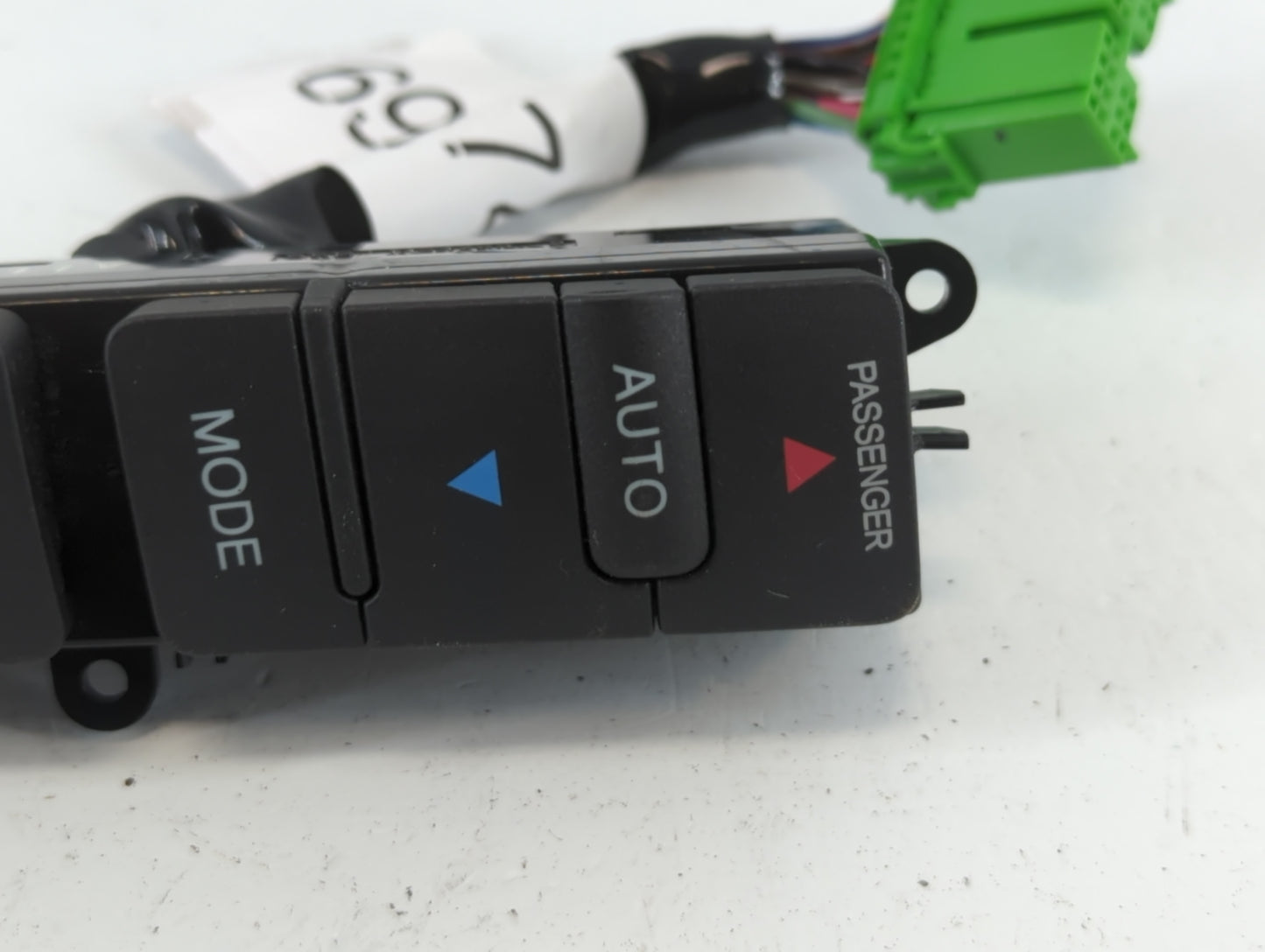 2004-2008 Acura Tl Climate Control Module Temperature AC/Heater Replacement P/N:M24722 M24723 Fits Fits 2004 2005 2006 2007 2008 OEM Used Auto Parts - Oemusedautoparts1.com