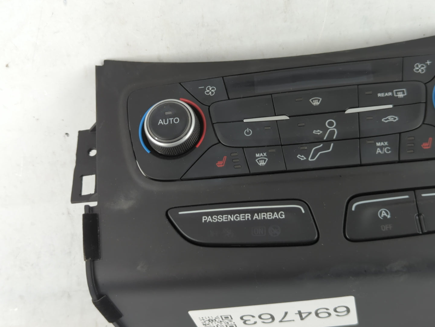2018-2019 Ford Escape Climate Control Module Temperature AC/Heater Replacement P/N:GJ5T-18C612-CK Fits Fits 2018 2019 OEM Used Auto Parts - Oemusedautoparts1.com