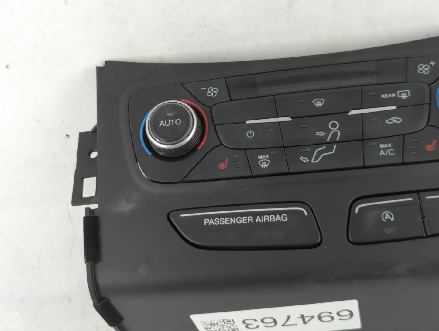 2018-2019 Ford Escape Climate Control Module Temperature AC/Heater Replacement P/N:GJ5T-18C612-CK Fits Fits 2018 2019 OEM Used Auto Parts - Oemusedautoparts1.com