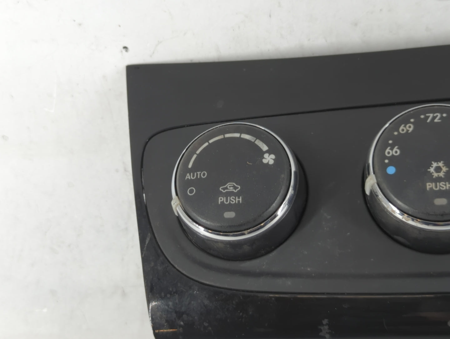 2011-2014 Chrysler 200 Climate Control Module Temperature AC/Heater Replacement P/N:P55111888AI Fits OEM Used Auto Parts - Oemusedautoparts1.com