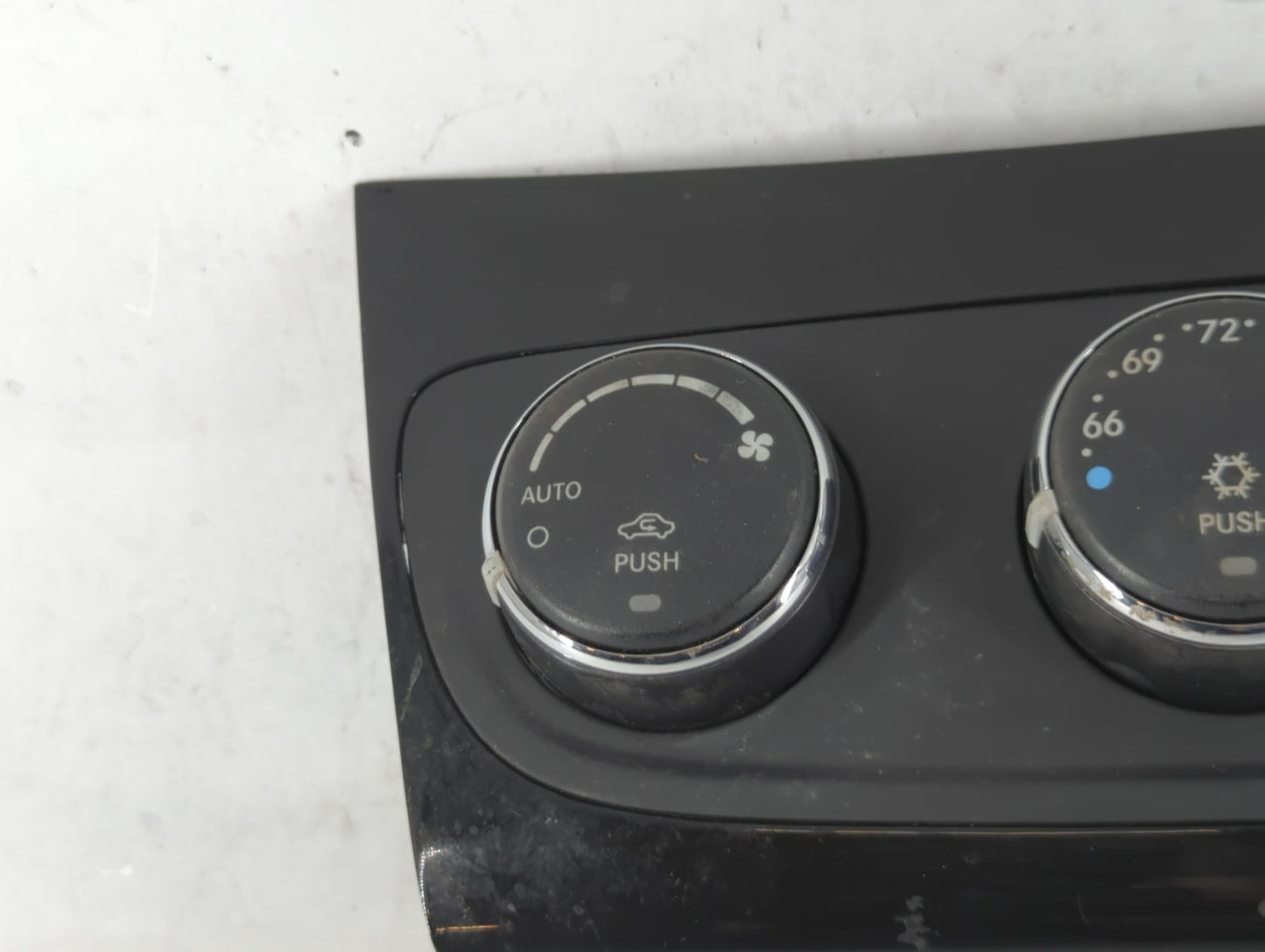 2011-2014 Chrysler 200 Climate Control Module Temperature AC/Heater Replacement P/N:P55111888AI Fits OEM Used Auto Parts - Oemusedautoparts1.com