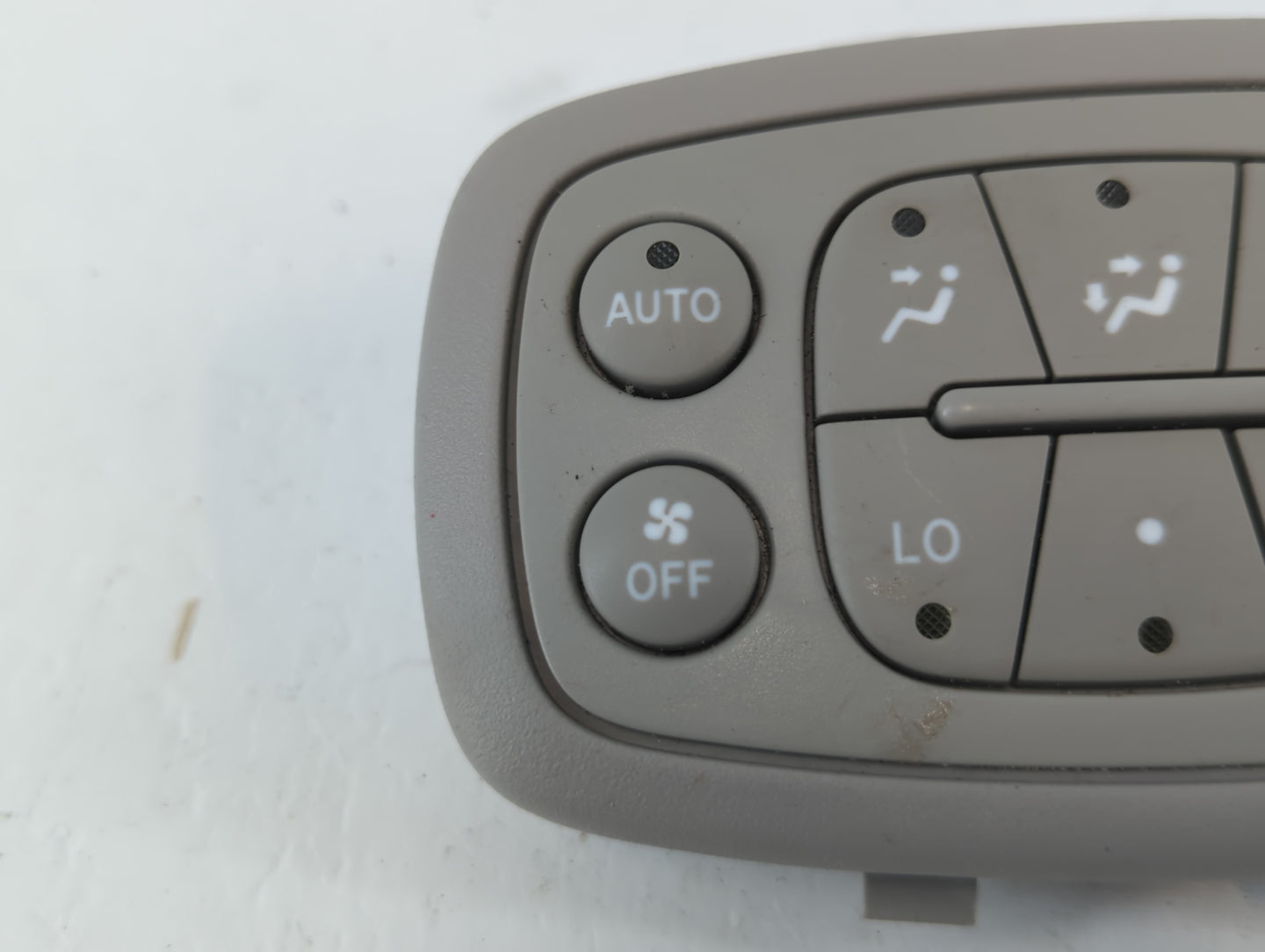 2004-2010 Toyota Sienna Climate Control Module Temperature AC/Heater Replacement P/N:VK9215 Fits OEM Used Auto Parts - Oemusedautoparts1.com