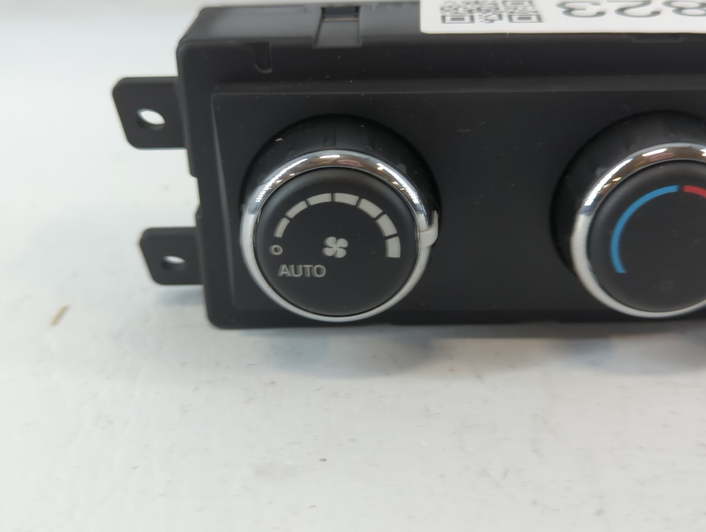 2005-2007 Ford F-350 Super Duty Climate Control Module Temperature AC/Heater Replacement P/N:1107010057191 55111313AB Fits OEM Used Auto Parts - Oemusedautoparts1.com