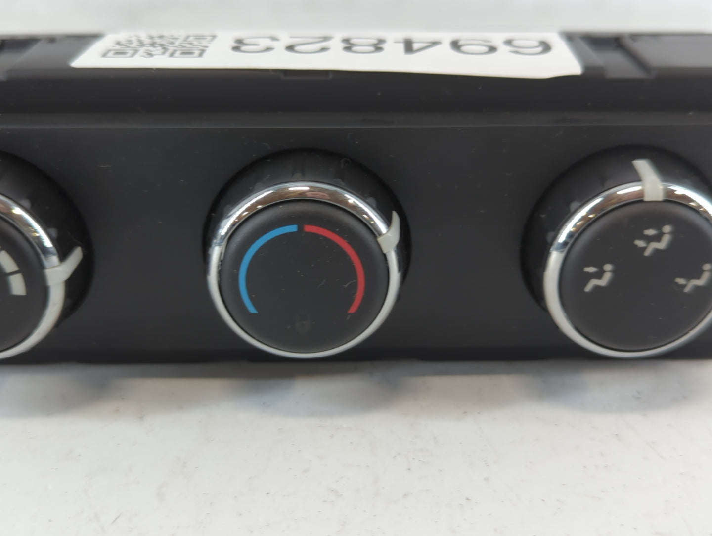 2005-2007 Ford F-350 Super Duty Climate Control Module Temperature AC/Heater Replacement P/N:1107010057191 55111313AB Fits OEM Used Auto Parts - Oemusedautoparts1.com