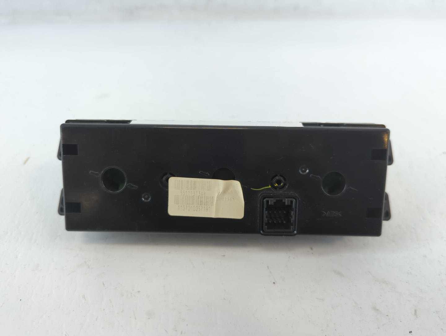 2005-2007 Ford F-350 Super Duty Climate Control Module Temperature AC/Heater Replacement P/N:1107010057191 55111313AB Fits OEM Used Auto Parts - Oemusedautoparts1.com