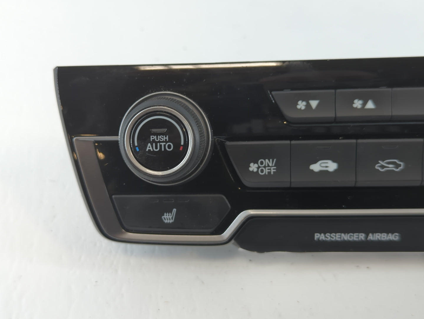 2017-2022 Honda Cr-V Climate Control Module Temperature AC/Heater Replacement P/N:07818013619 NH900L Fits OEM Used Auto Parts - Oemusedautoparts1.com