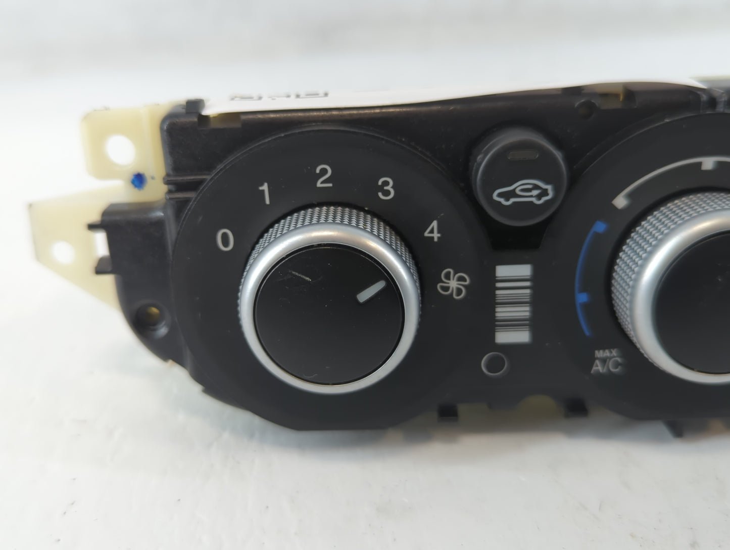 2017-2021 Chrysler Pacifica Climate Control Module Temperature AC/Heater Replacement P/N:CJ5T-19980-CK Fits OEM Used Auto Parts - Oemusedautoparts1.com