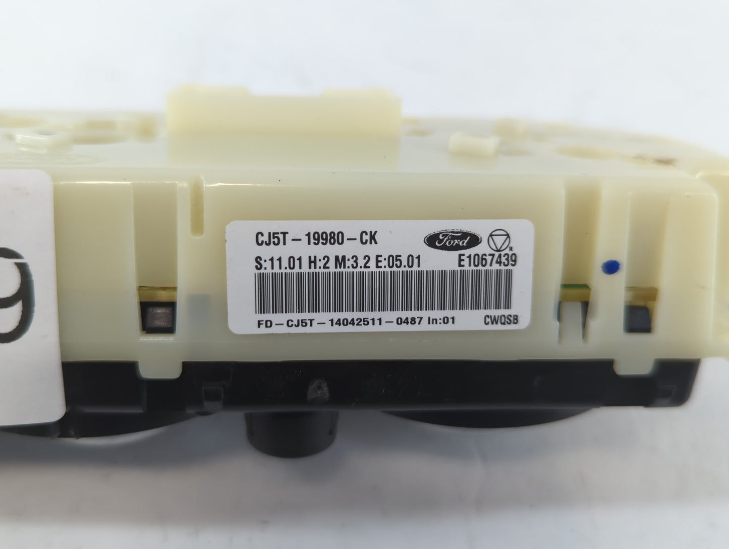 2017-2021 Chrysler Pacifica Climate Control Module Temperature AC/Heater Replacement P/N:CJ5T-19980-CK Fits OEM Used Auto Parts - Oemusedautoparts1.com