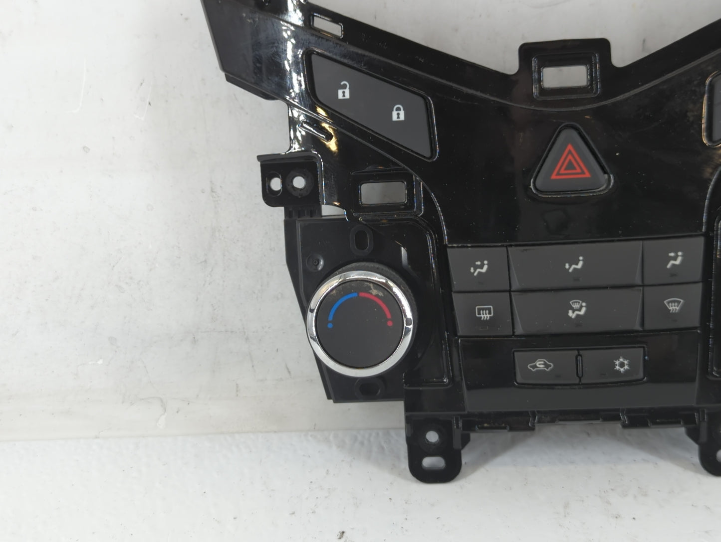 2011-2012 Chevrolet Cruze Climate Control Module Temperature AC/Heater Replacement P/N:95017054 Fits Fits 2011 2012 OEM Used Auto Parts - Oemusedautoparts1.com