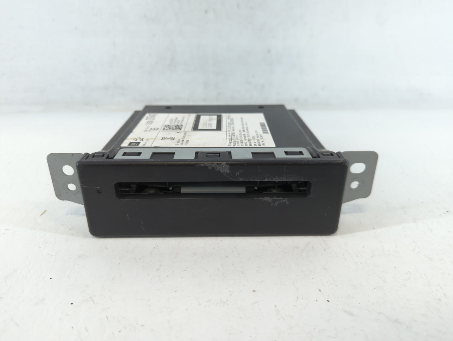 2014 Chevrolet Silverado 1500 Radio AM FM Cd Player Receiver Replacement P/N:13590747 Fits Fits 2013 2015 OEM Used Auto Parts - Oemusedautoparts1.com