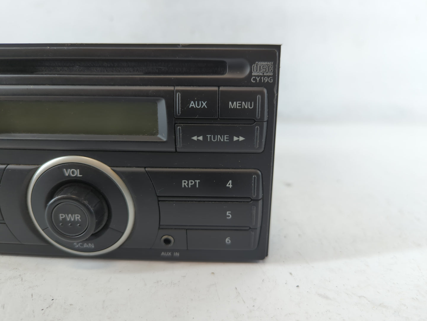 2012-2014 Nissan Versa Radio AM FM Cd Player Receiver Replacement Fits Fits 2012 2013 2014 OEM Used Auto Parts - Oemusedautoparts1.com