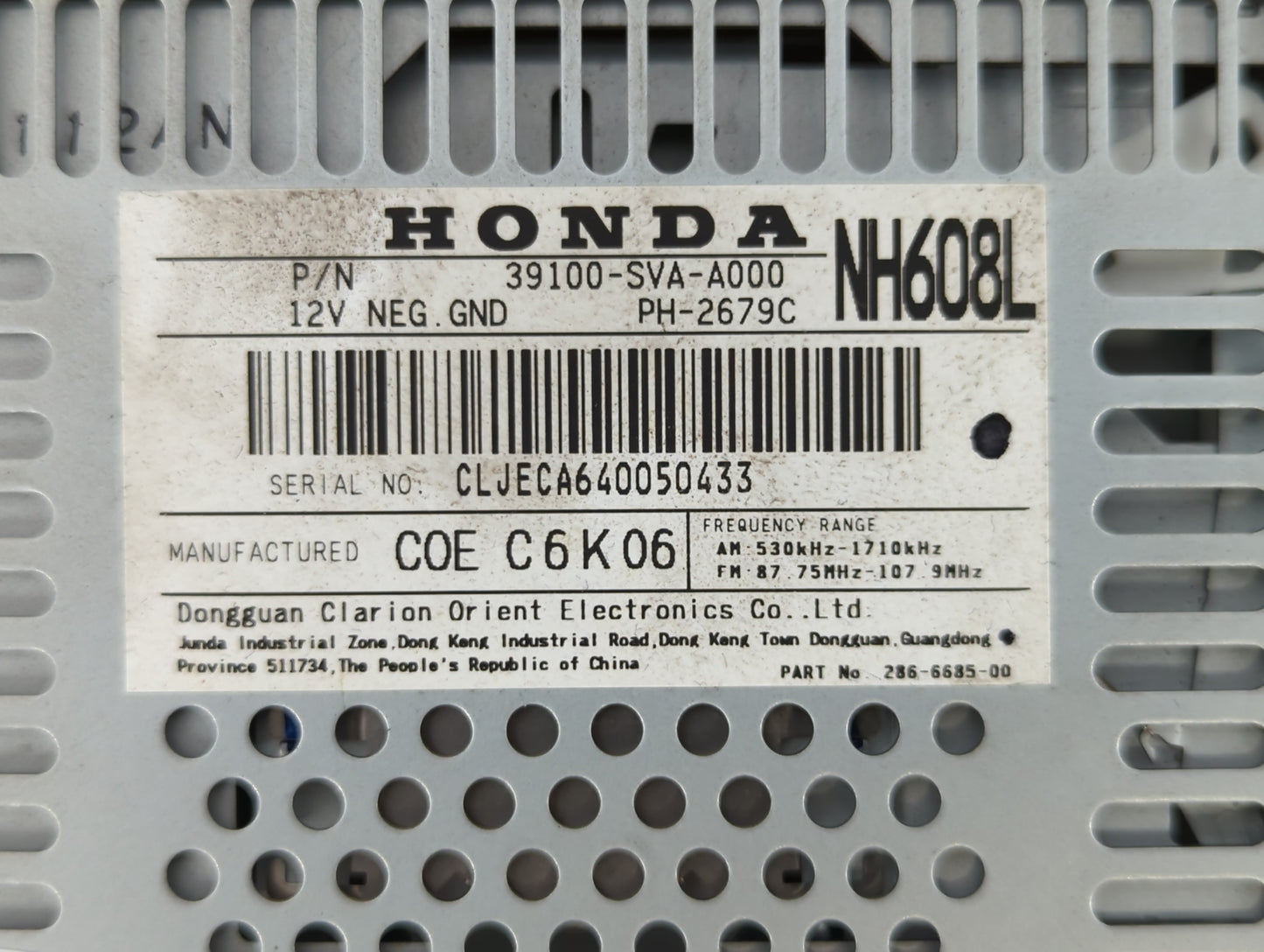 2006-2011 Honda Civic Radio AM FM Cd Player Receiver Replacement P/N:39100-SVA-A000 Fits Fits 2006 2007 2008 2009 2010 2011 OEM Used Auto Parts - Oemusedautoparts1.com