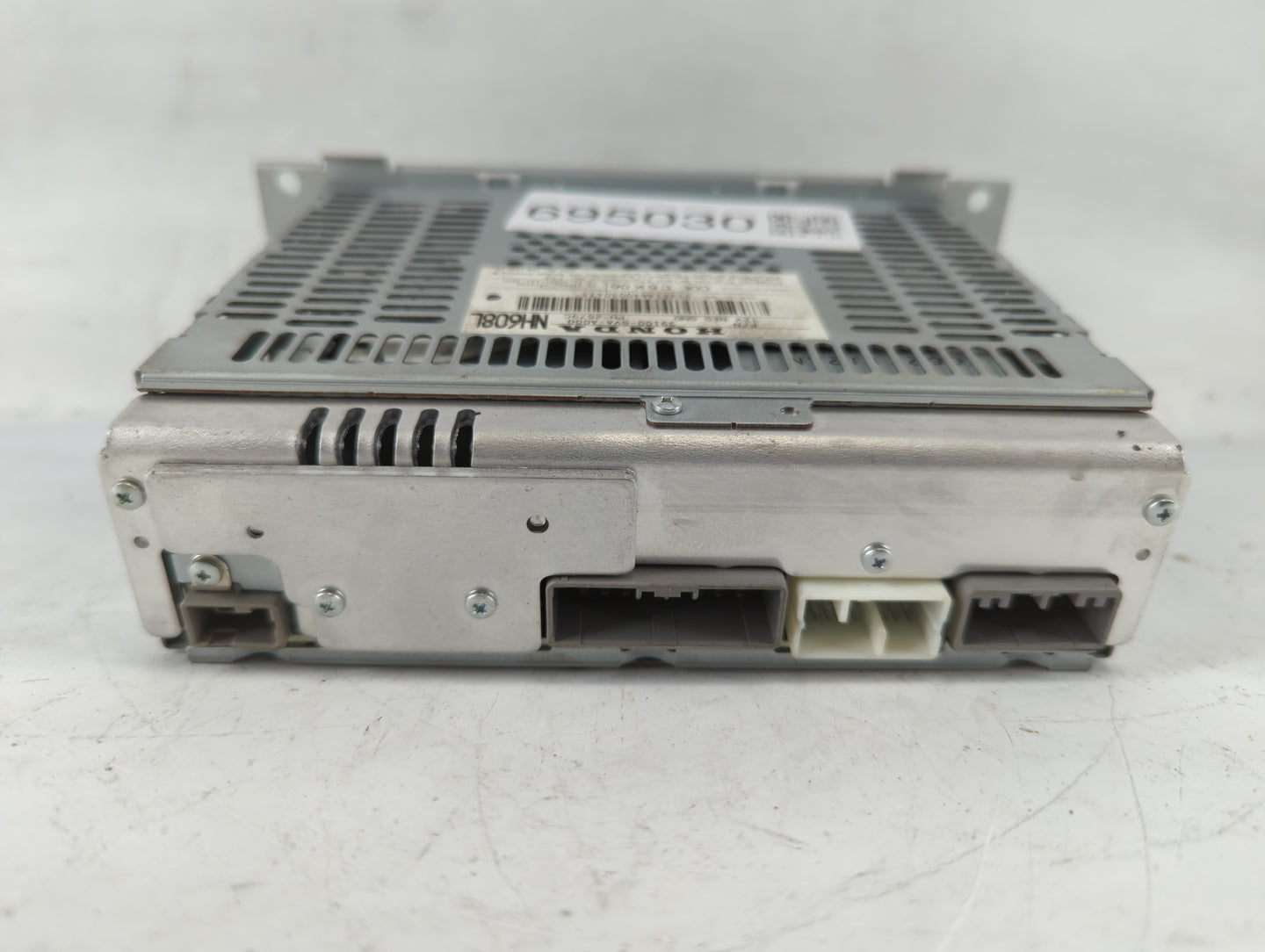2006-2011 Honda Civic Radio AM FM Cd Player Receiver Replacement P/N:39100-SVA-A000 Fits Fits 2006 2007 2008 2009 2010 2011 OEM Used Auto Parts - Oemusedautoparts1.com