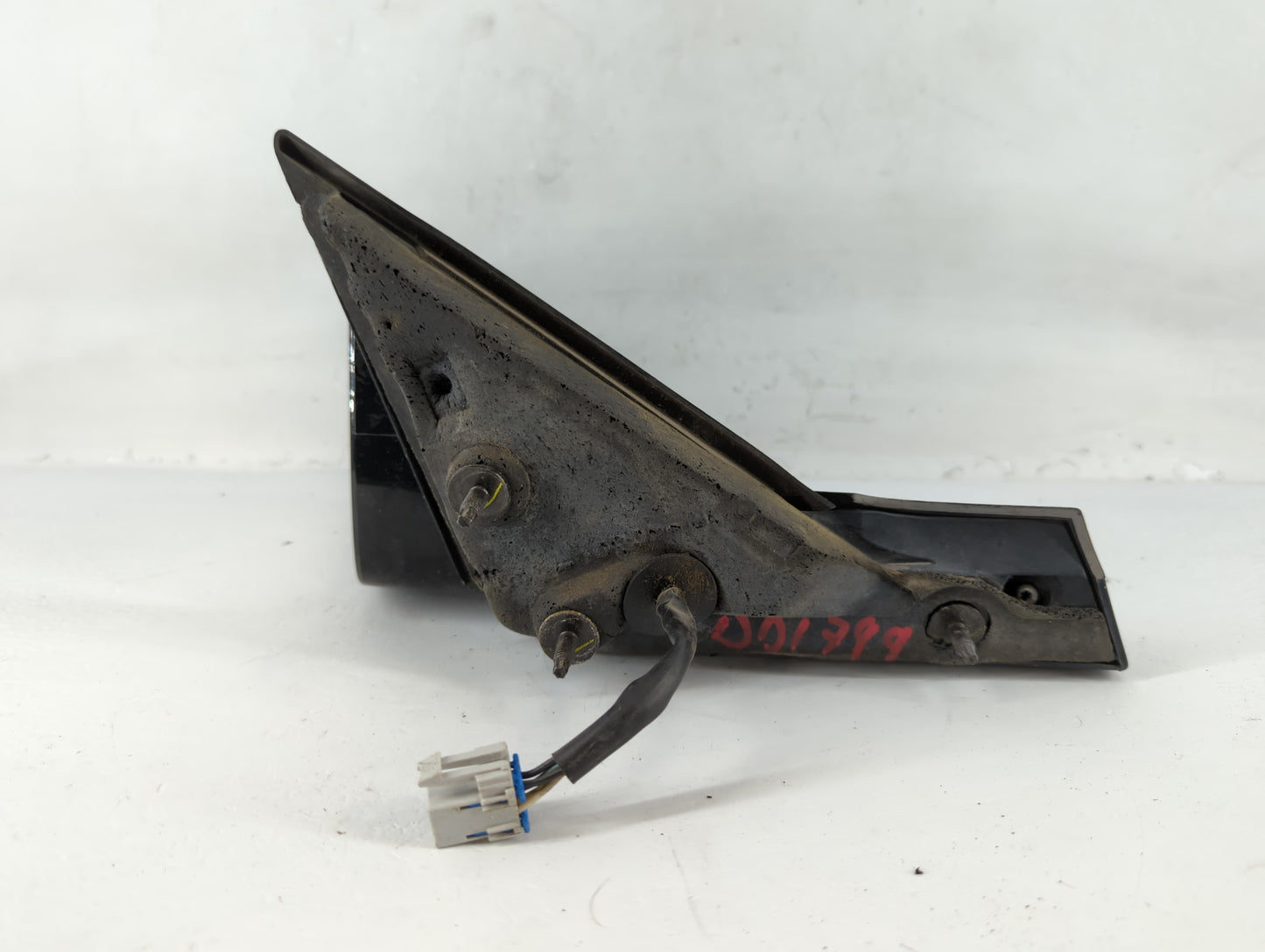 2000-2005 Chevrolet Impala Side Mirror Replacement Driver Left View Door Mirror Fits Fits 2000 2001 2002 2003 2004 2005 OEM Used Auto Parts - Oemusedautoparts1.com