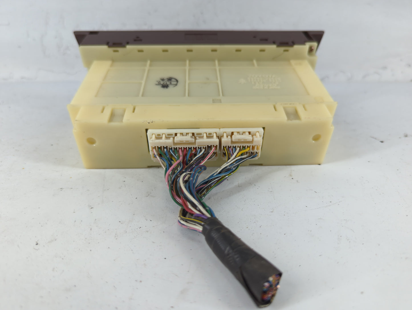 2000-2001 Lexus Es300 Climate Control Module Temperature AC/Heater Replacement P/N:55900-33430 Fits Fits 2000 2001 OEM Used Auto Parts - Oemusedautoparts1.com