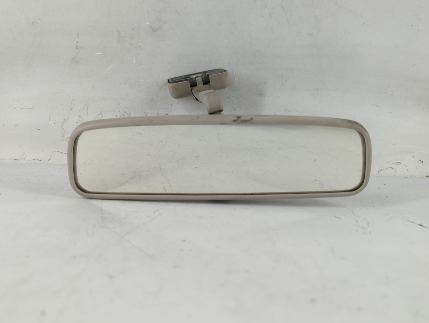 1996 Ford Aspire Interior Rear View Mirror Replacement OEM P/N:IE200681 Fits OEM Used Auto Parts - Oemusedautoparts1.com