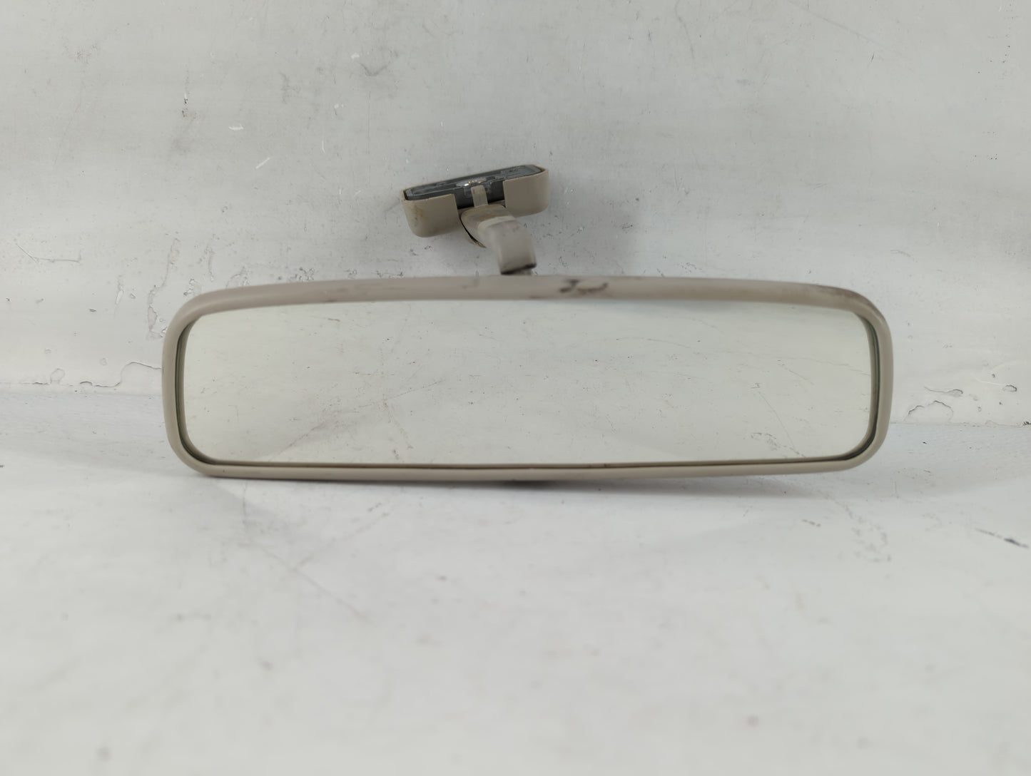 1996 Ford Aspire Interior Rear View Mirror Replacement OEM P/N:IE200681 Fits OEM Used Auto Parts - Oemusedautoparts1.com