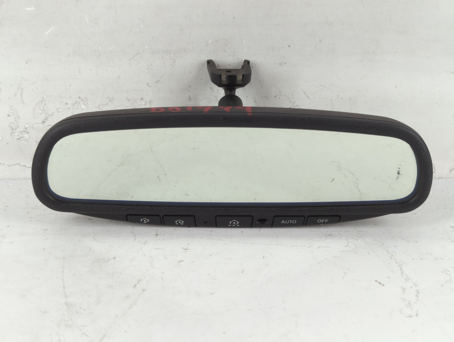 2004 Nissan Quest Interior Rear View Mirror Replacement OEM P/N:E11015633 Fits OEM Used Auto Parts - Oemusedautoparts1.com