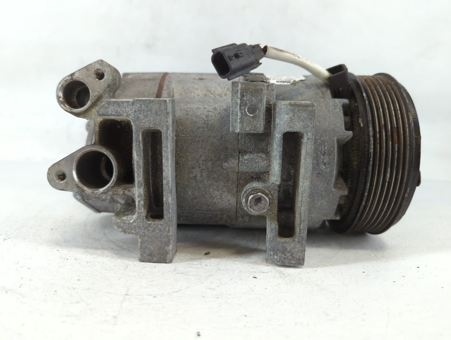 Volvo Procity Air Conditioning A/c Ac Compressor Oem - Oemusedautoparts1.com