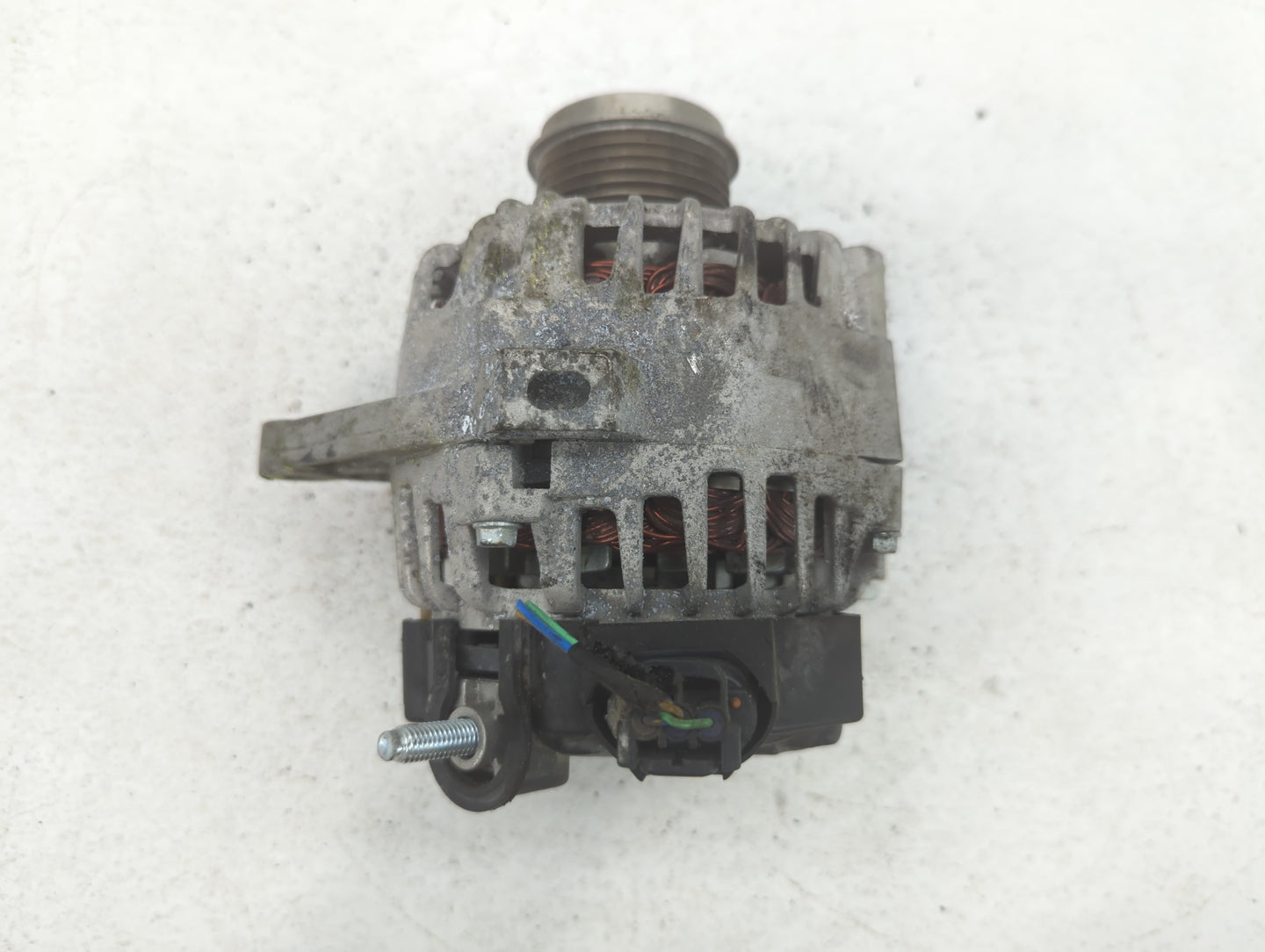2017-2022 Kia Forte Alternator Replacement Generator Charging Assembly Engine OEM P/N:739662 090623 Fits OEM Used Auto Parts - Oemusedautoparts1.com
