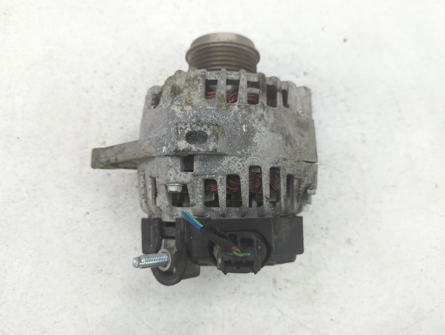 2017-2022 Kia Forte Alternator Replacement Generator Charging Assembly Engine OEM P/N:739662 090623 Fits OEM Used Auto Parts - Oemusedautoparts1.com