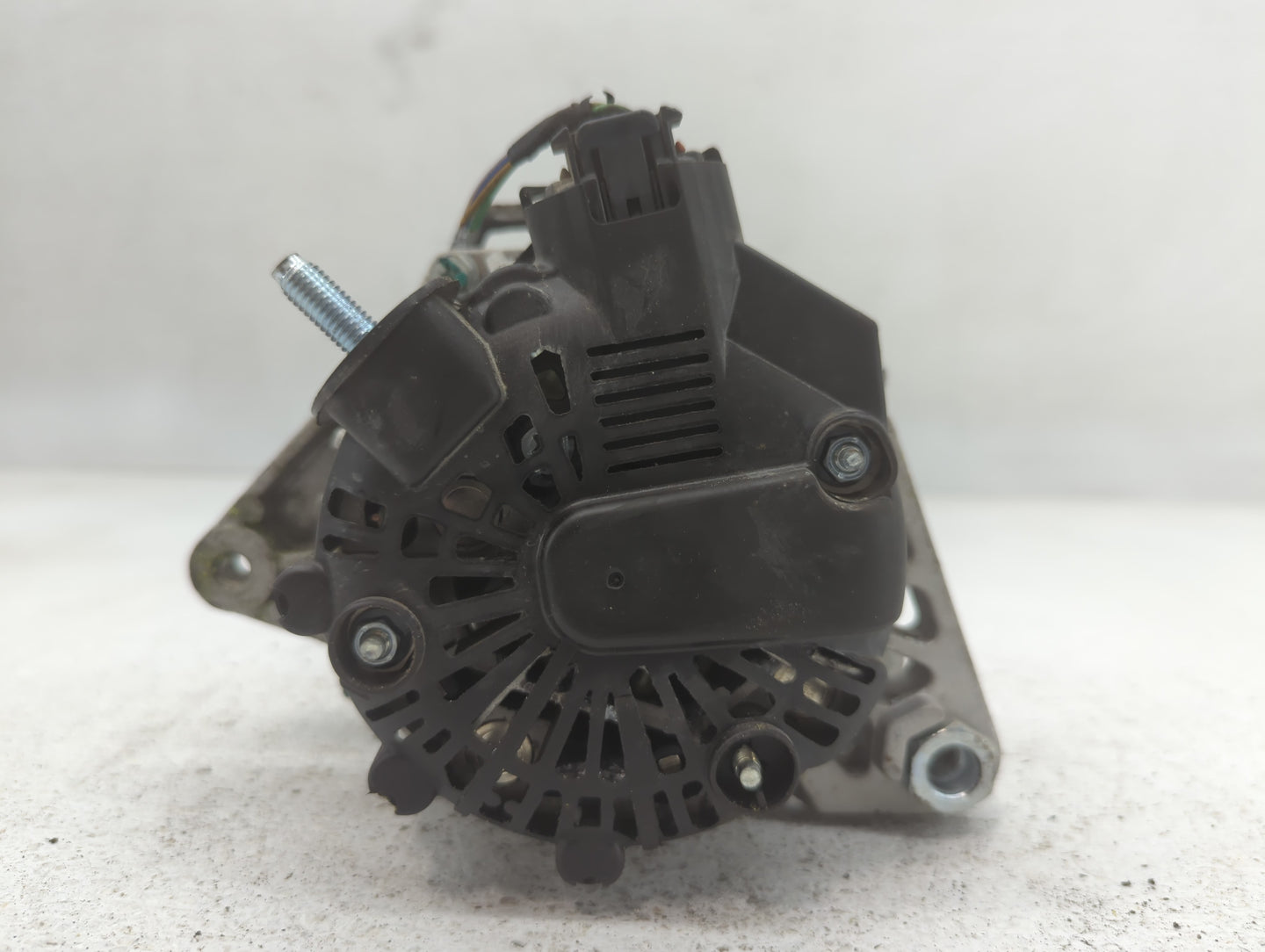 2017-2022 Kia Forte Alternator Replacement Generator Charging Assembly Engine OEM P/N:739662 090623 Fits OEM Used Auto Parts - Oemusedautoparts1.com