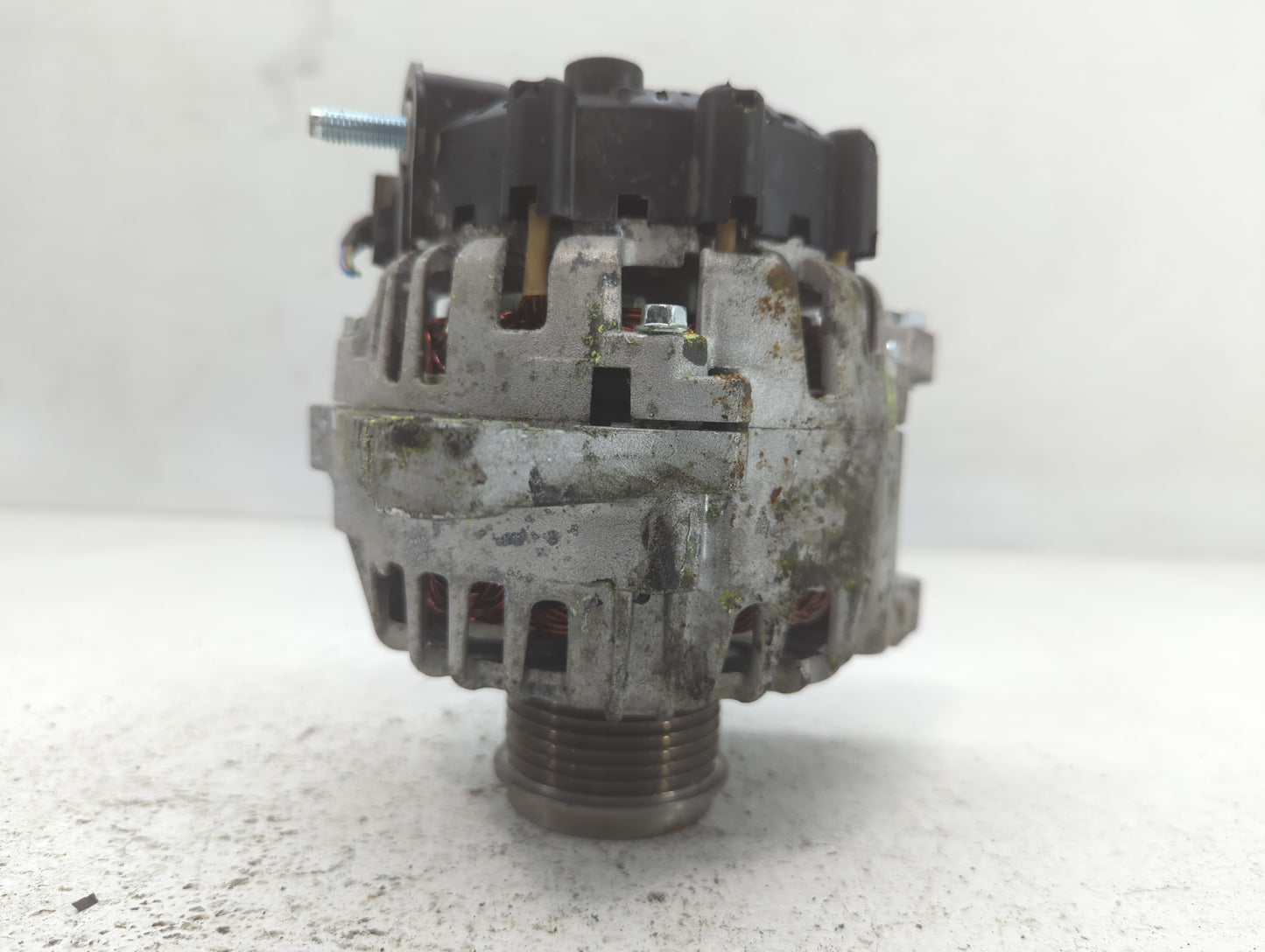2017-2022 Kia Forte Alternator Replacement Generator Charging Assembly Engine OEM P/N:739662 090623 Fits OEM Used Auto Parts - Oemusedautoparts1.com