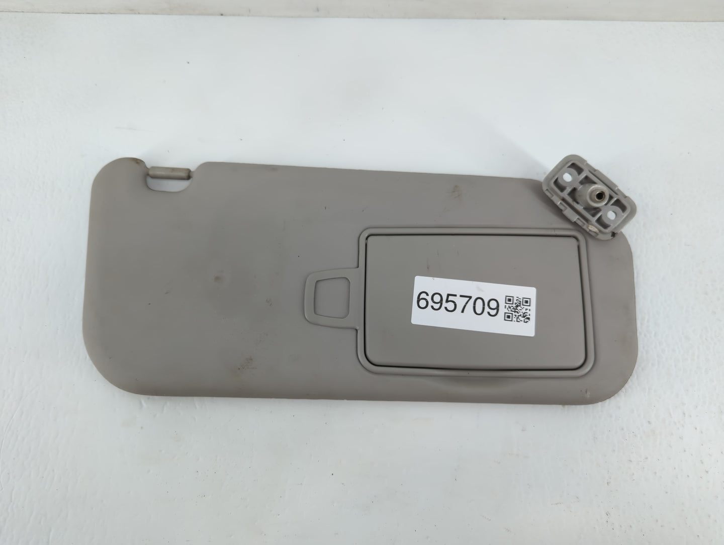 2010-2013 Kia Soul Sun Visor Shade Replacement Passenger Right Mirror Fits Fits 2010 2011 2012 2013 OEM Used Auto Parts - Oemusedautoparts1.com