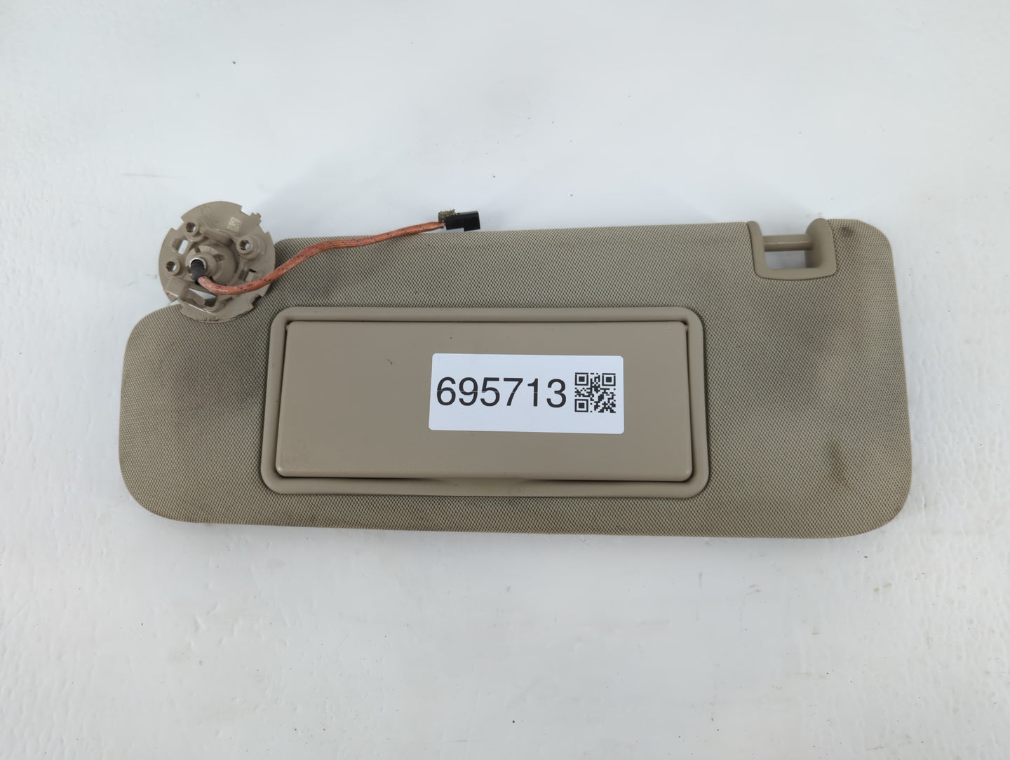 2013-2019 Cadillac Xts Sun Visor Shade Replacement Driver Left Mirror Fits Fits 2013 2014 2015 2016 2017 2018 2019 OEM Used Auto Parts - Oemusedautoparts1.com