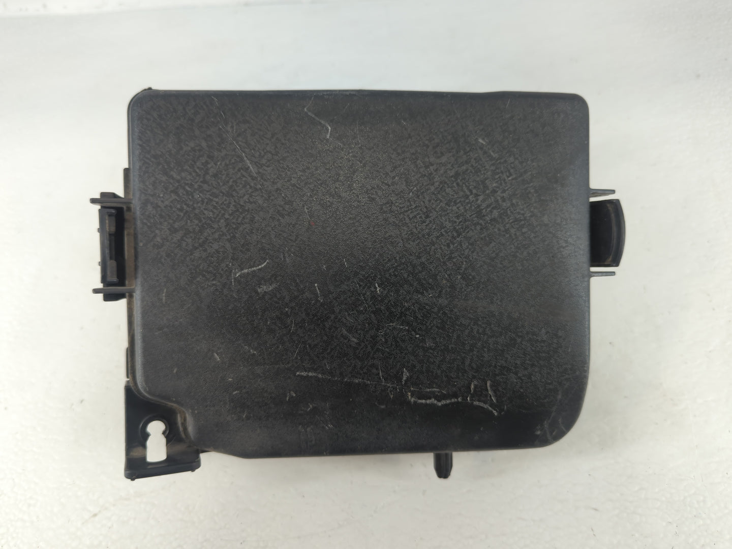 2014-2016 Hyundai Elantra Fusebox Fuse Box Panel Relay Module P/N:91951-3X710 Fits Fits 2014 2015 2016 OEM Used Auto Parts - Oemusedautoparts1.com