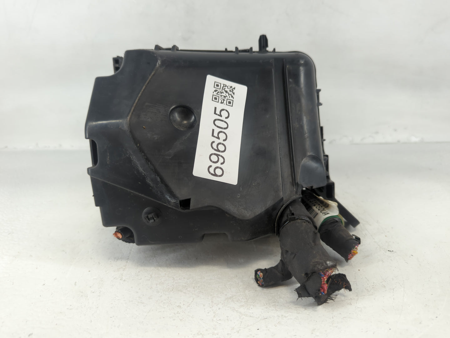 2014-2016 Hyundai Elantra Fusebox Fuse Box Panel Relay Module P/N:91951-3X710 Fits Fits 2014 2015 2016 OEM Used Auto Parts - Oemusedautoparts1.com