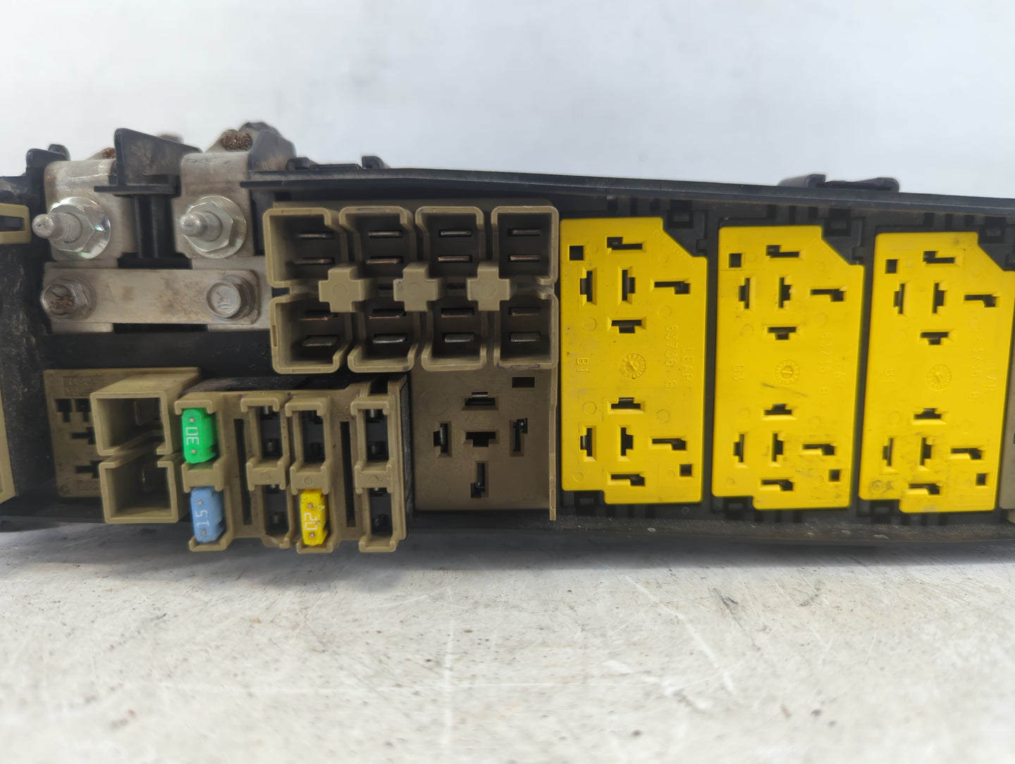 2005-2007 Mercury Mariner Fusebox Fuse Box Panel Relay Module Fits Fits 2005 2006 2007 OEM Used Auto Parts - Oemusedautoparts1.com