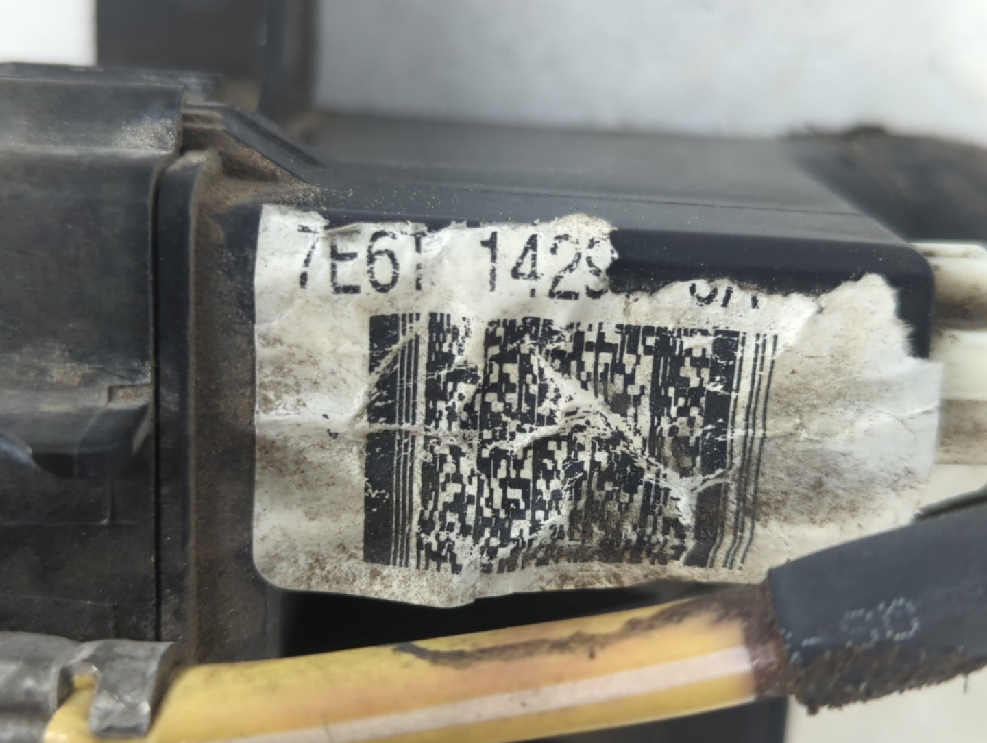 2005-2007 Mercury Mariner Fusebox Fuse Box Panel Relay Module Fits Fits 2005 2006 2007 OEM Used Auto Parts - Oemusedautoparts1.com