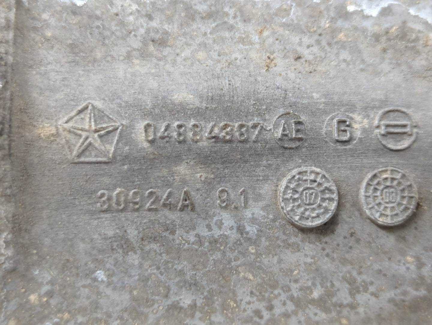 2003-2010 Chrysler Pt Cruiser Engine Oil Pan P/N:04884387AE Fits Fits 2003 2004 2005 2006 2007 2008 2009 2010 OEM Used Auto Parts - Oemusedautoparts1.com