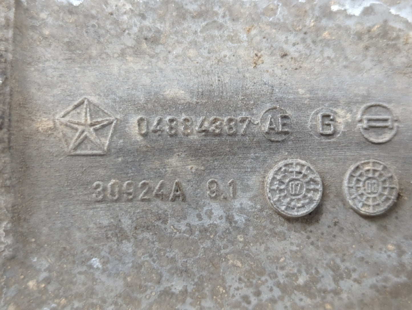 2003-2010 Chrysler Pt Cruiser Engine Oil Pan P/N:04884387AE Fits Fits 2003 2004 2005 2006 2007 2008 2009 2010 OEM Used Auto Parts - Oemusedautoparts1.com