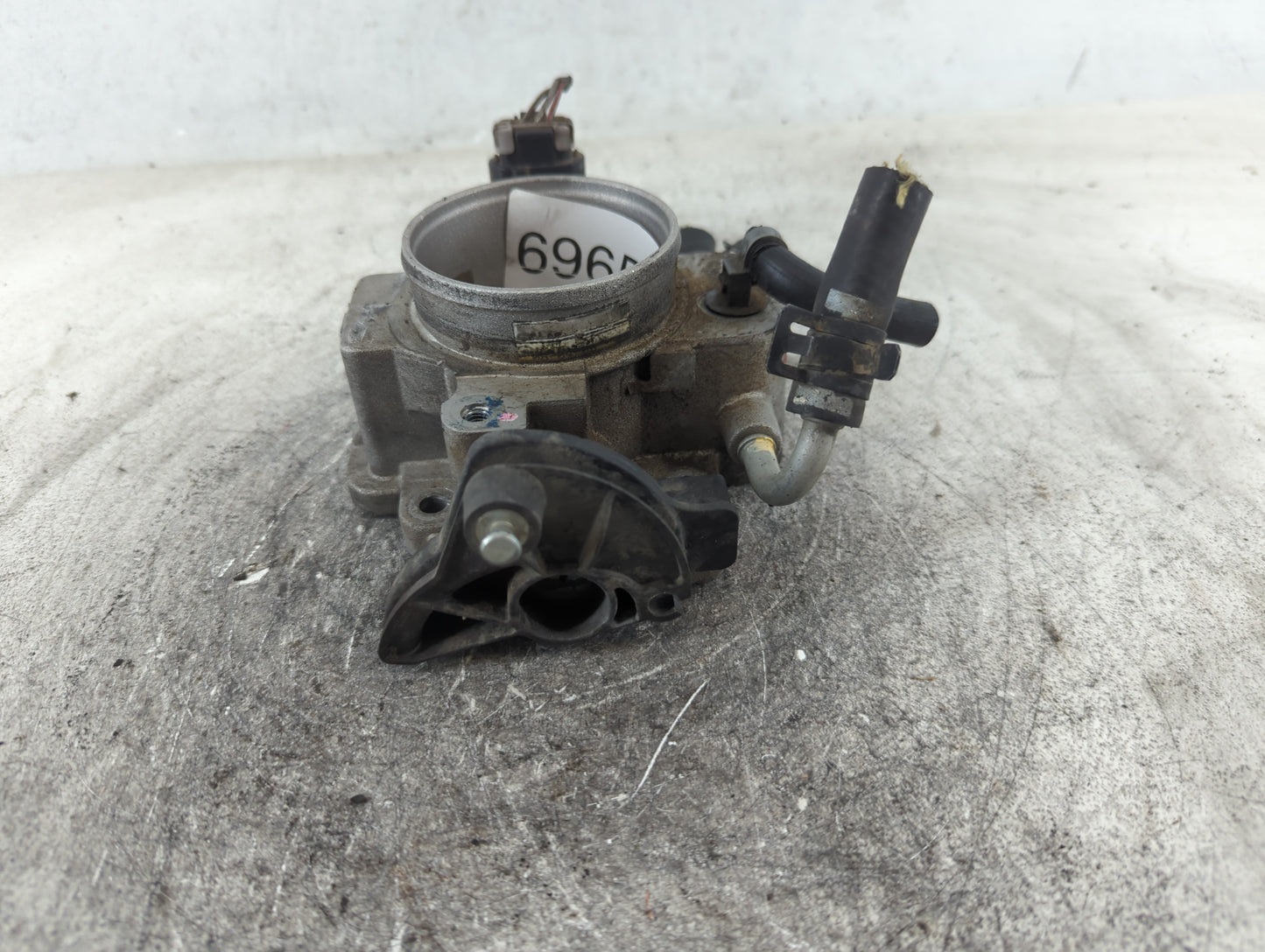 2005-2008 Mercury Mariner Throttle Body P/N:886611B F5RA 98989 Fits Fits 2005 2006 2007 2008 OEM Used Auto Parts - Oemusedautoparts1.com