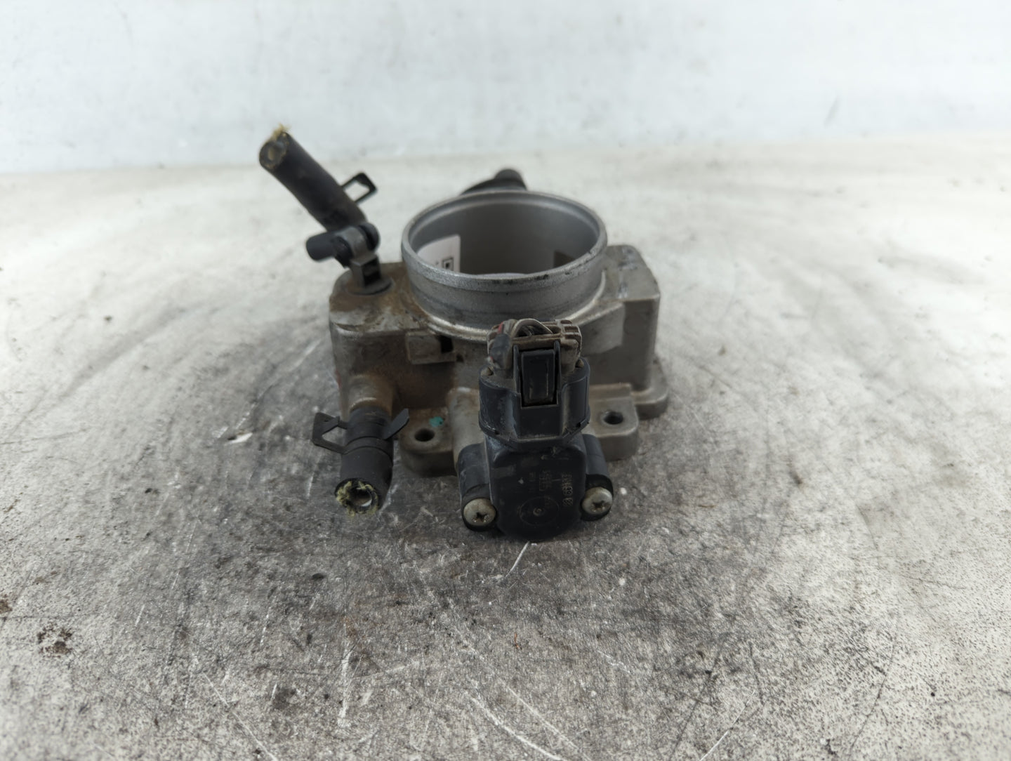 2005-2008 Mercury Mariner Throttle Body P/N:886611B F5RA 98989 Fits Fits 2005 2006 2007 2008 OEM Used Auto Parts - Oemusedautoparts1.com